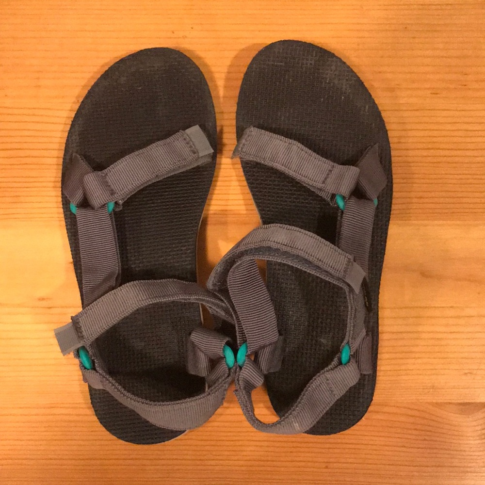 Tevas sandals size 8
